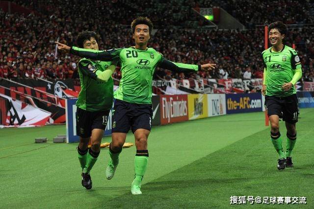 约基奇37+18+15掘金险胜独行侠 76人终结5连败